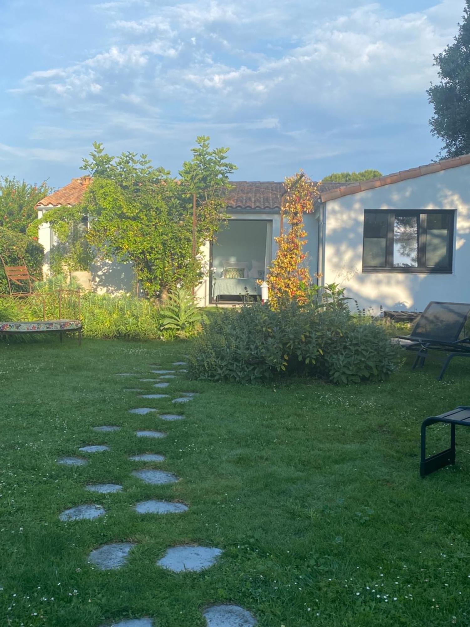Bed and Breakfast Le 5 Bis Mornac-sur-Seudre Exterior foto
